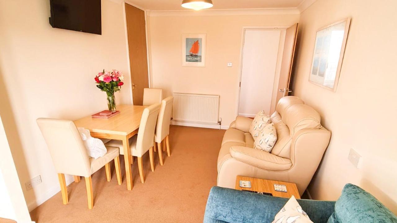 Sandy Bay Apartment, St Ives Bay, Hayle Exteriör bild